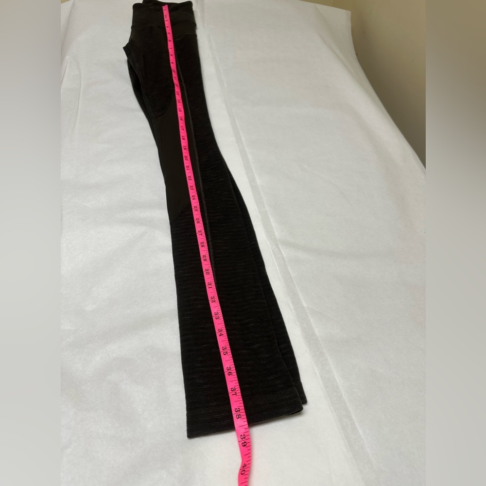 Lululemon Dark Green Striped Rib Knit Accents Mid-Rise Leggings💚 - Picture 6 of 7